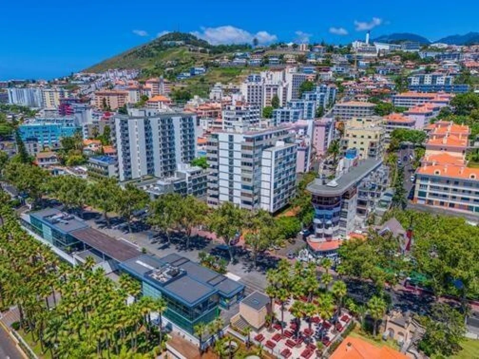 Apartamento T3 para Venda em São Martinho Foto 1