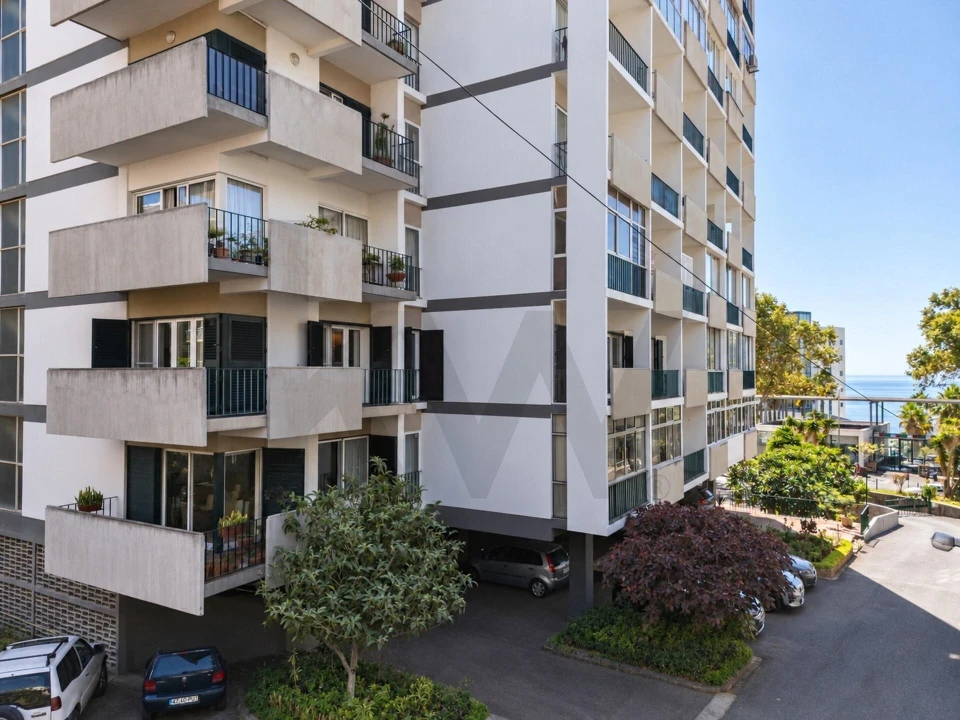 Apartamento T3 para Venda em São Martinho Foto 3
