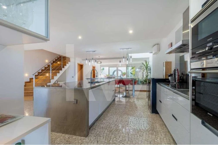 Prédio para Venda em Funchal (Santa Maria Maior) Foto 11