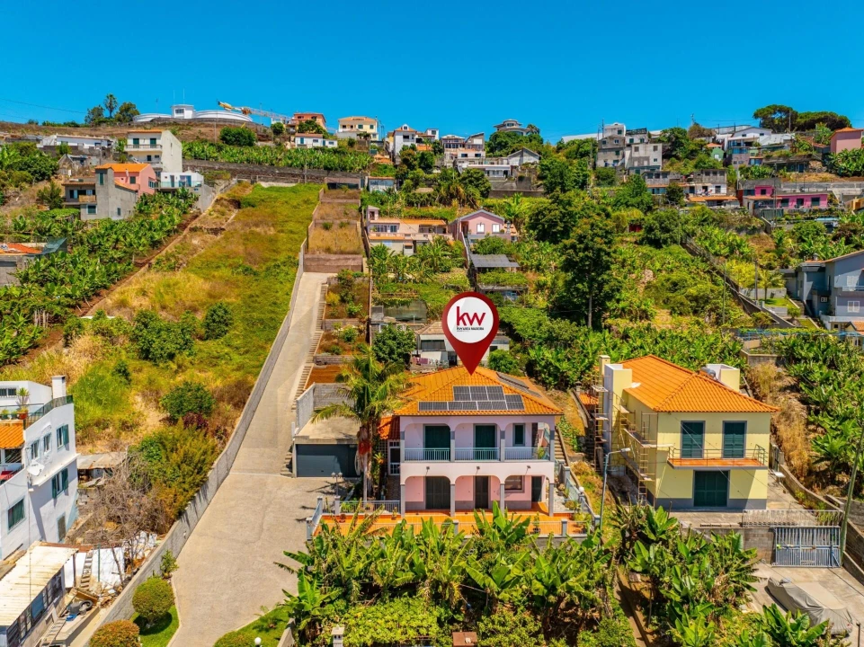 Moradia T3 para Venda em São Martinho Foto 1