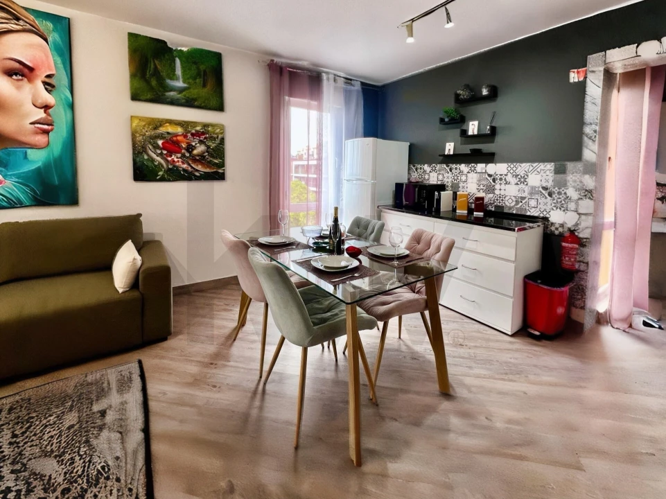 Apartamento T1 para Venda em Caniço Foto 8