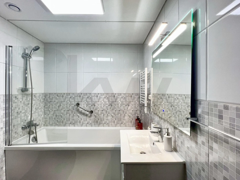 Apartamento T1 para Venda em Caniço Foto 12