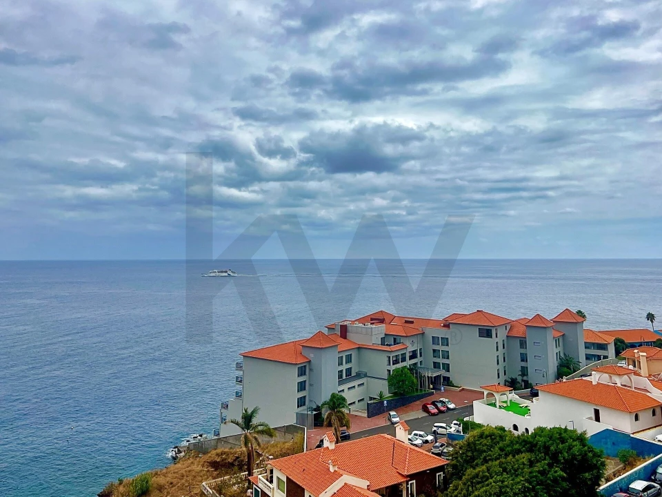 Apartamento T1 para Venda em Caniço Foto 1