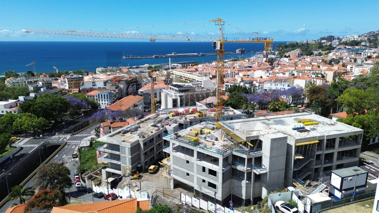 Apartamento T3 para Venda em Funchal (Santa Luzia) Foto 1
