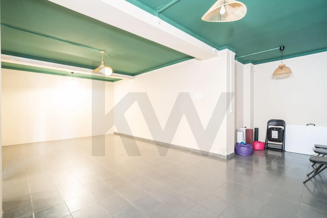 Loja para Arrendamento em São Martinho do Bispo e Ribeira de Frades Foto 7