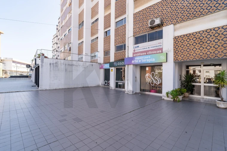 Loja para Arrendamento em São Martinho do Bispo e Ribeira de Frades Foto 17