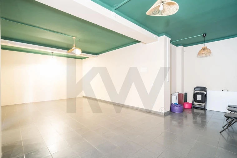 Loja para Arrendamento em São Martinho do Bispo e Ribeira de Frades Foto 7