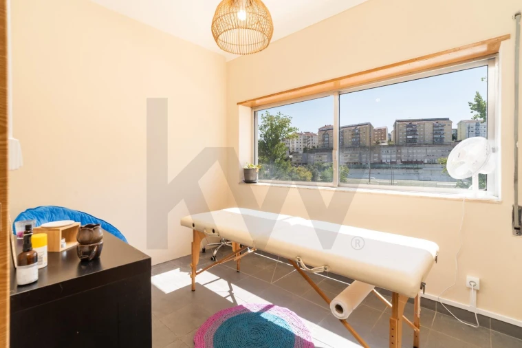 Loja para Arrendamento em São Martinho do Bispo e Ribeira de Frades Foto 12