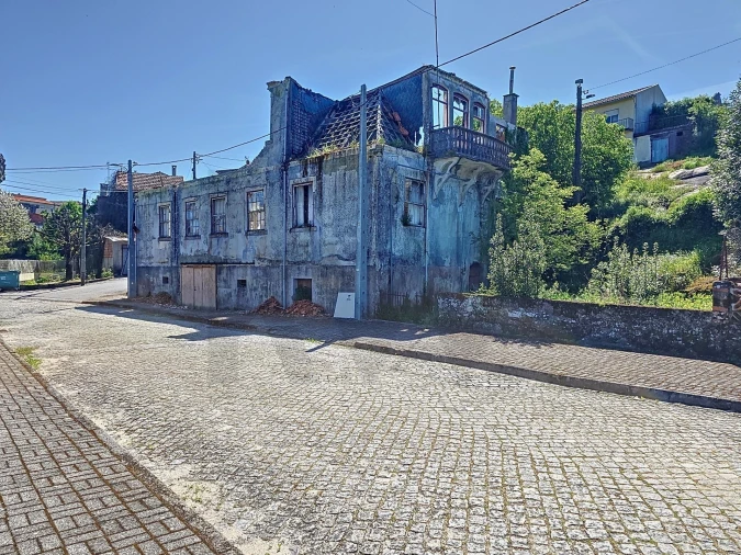 Moradia T5 para Venda em Vilar Seco Foto 8