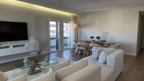 Apartamento T4 para Venda em Odivelas