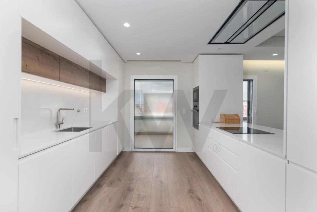 Apartamento T4 para Venda em Odivelas Foto 1