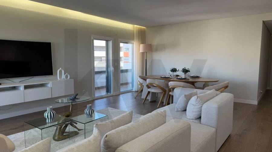 Apartamento T4 para Venda em Odivelas Foto 49
