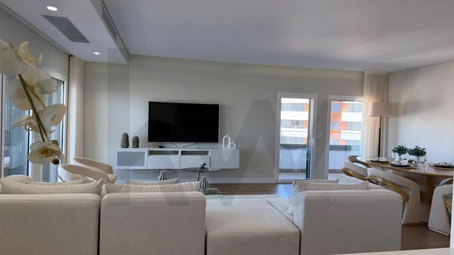 Apartamento T4 para Venda em Odivelas Foto 50