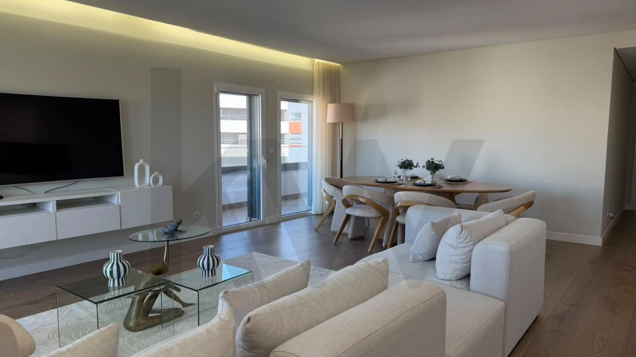 Apartamento T4 para Venda em Odivelas Foto 49
