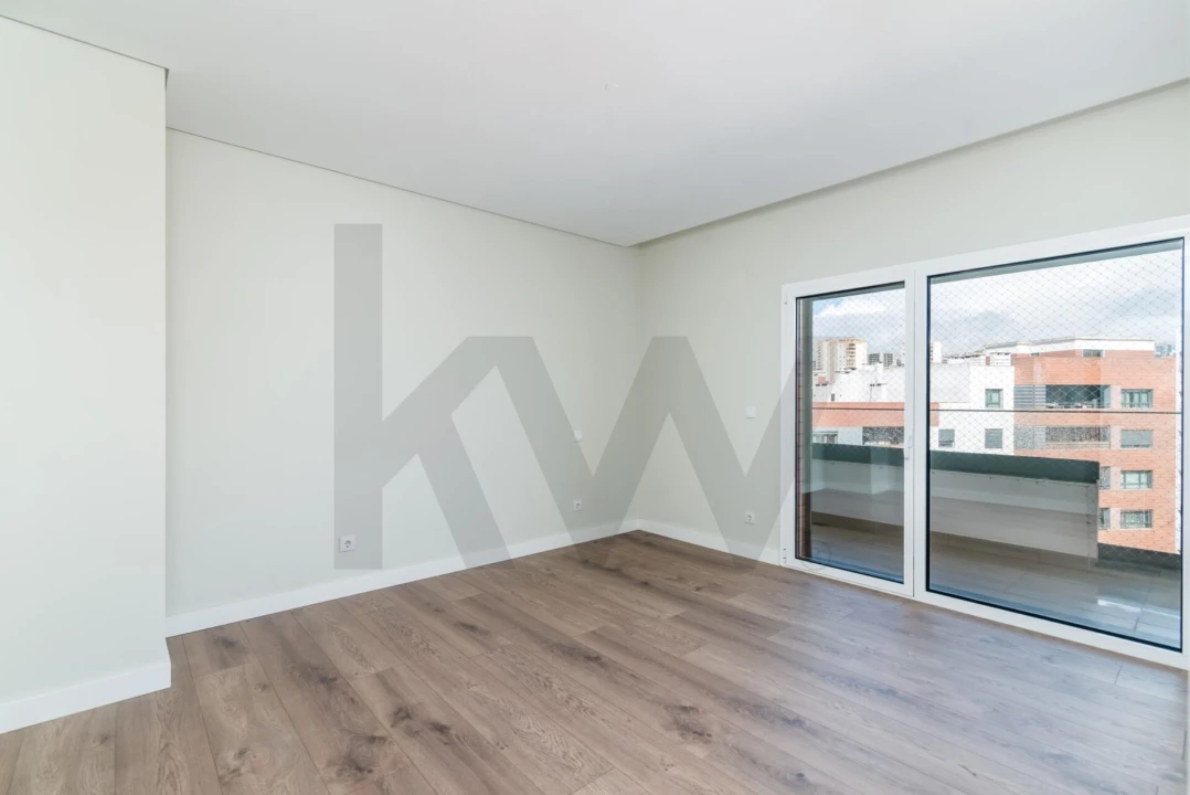 Apartamento T4 para Venda em Odivelas Foto 16