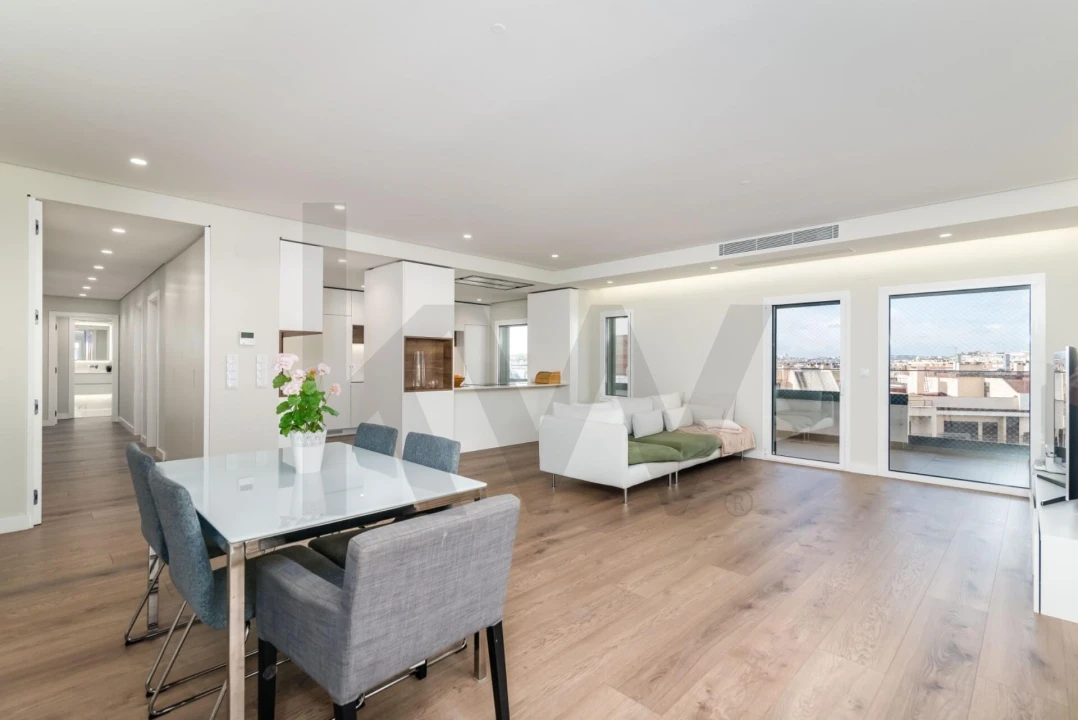 Apartamento T4 para Venda em Odivelas Foto 2