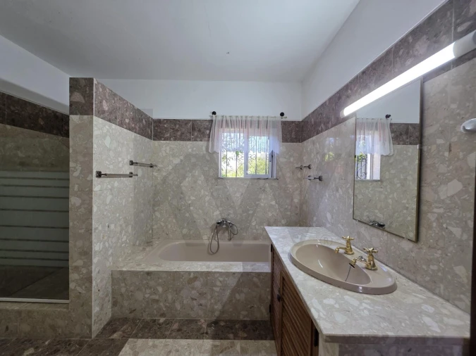 Moradia T5 para Venda em Luz Foto 32