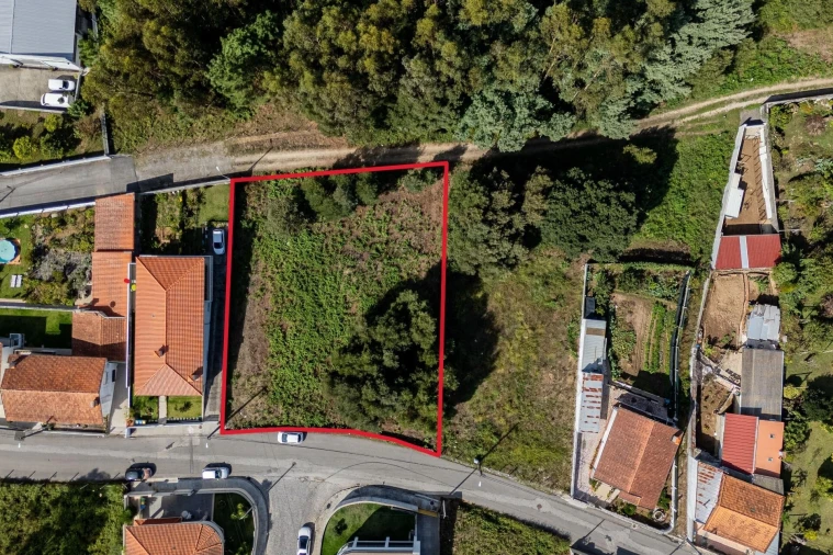 Terreno para Venda em Nogueira da Regedoura Foto 3