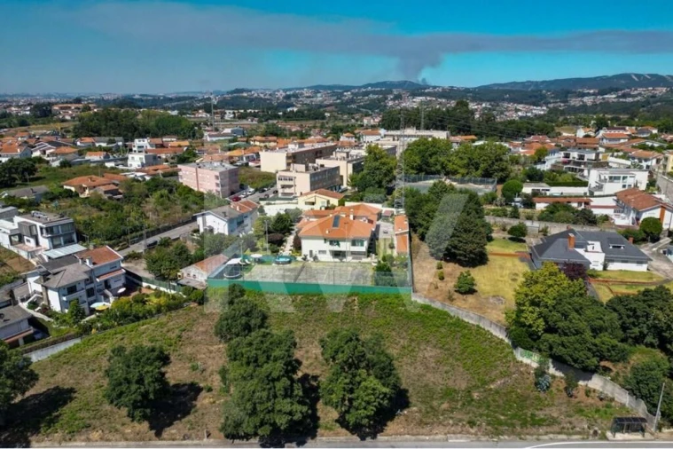 Terreno para Venda em Avintes