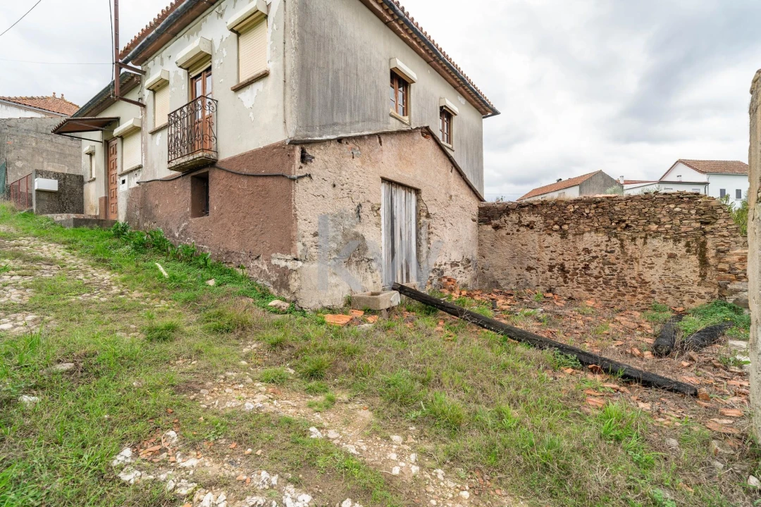 Quinta T2 para Venda em Oliveira do Mondego e Travanca do Mondego Foto 1