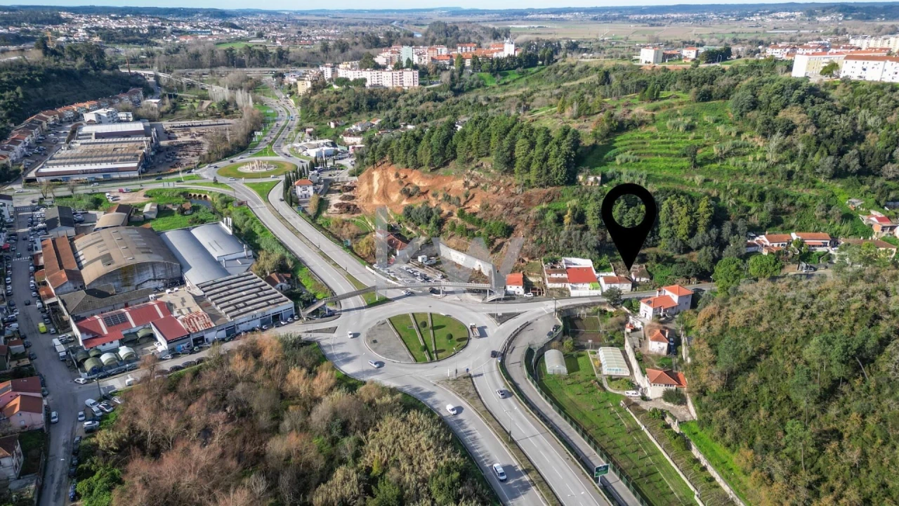 Moradia T3 para Venda em Sé Nova, Santa Cruz, Almedina e São Bartolomeu Foto 5