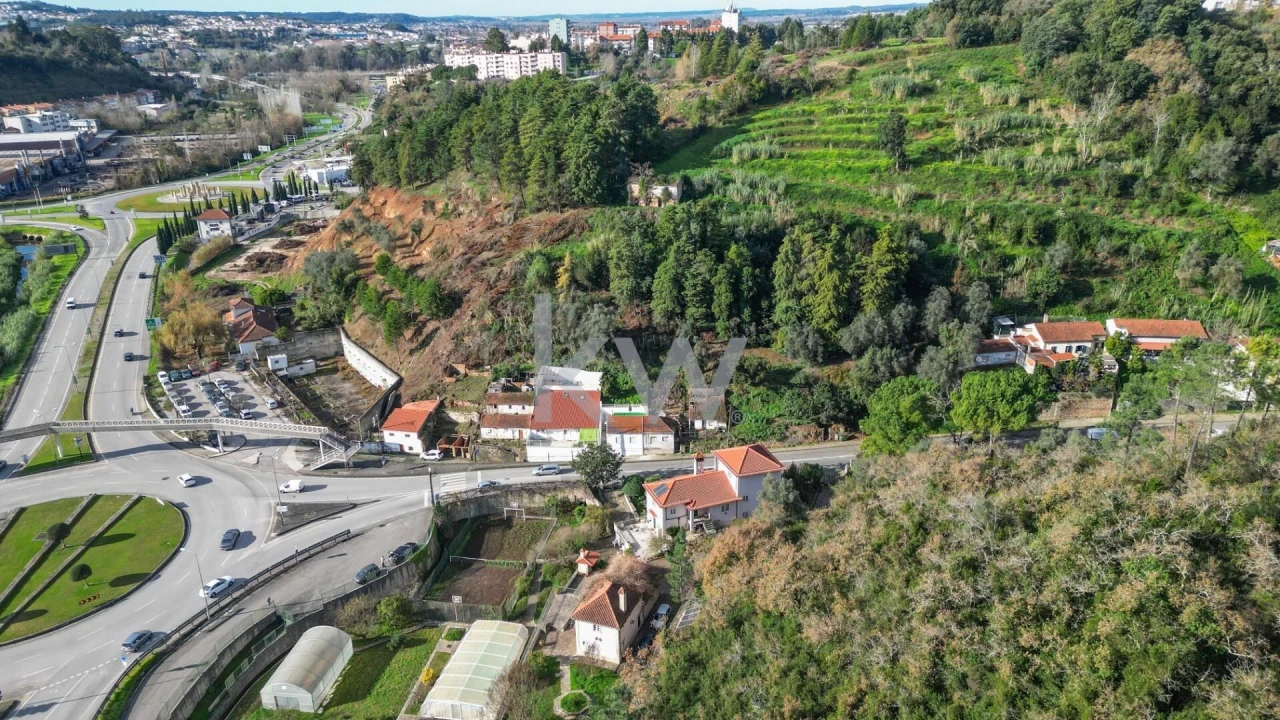 Moradia T3 para Venda em Sé Nova, Santa Cruz, Almedina e São Bartolomeu Foto 4