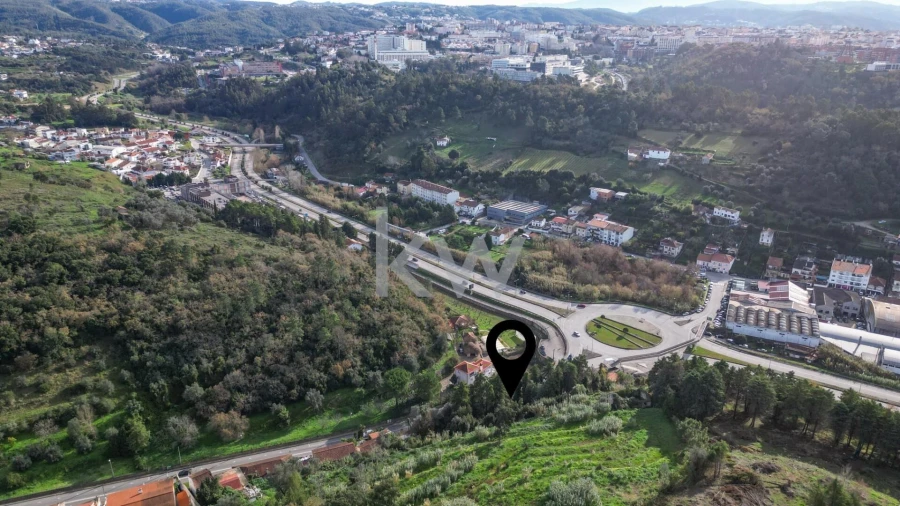 Moradia T3 para Venda em Sé Nova, Santa Cruz, Almedina e São Bartolomeu Foto 11