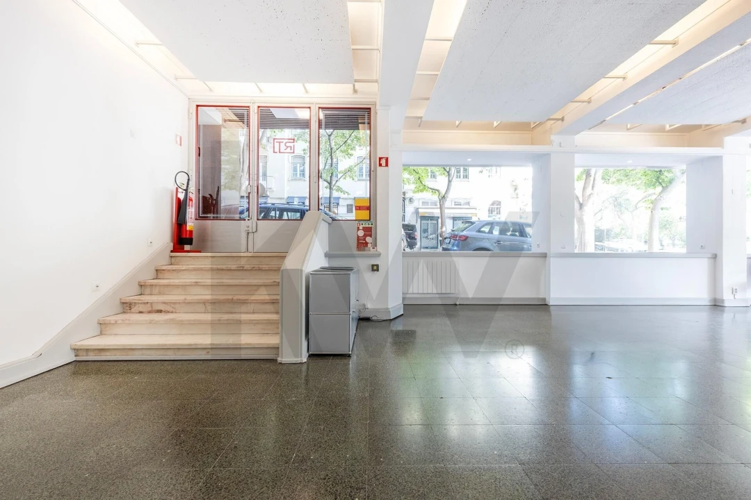 Loja para Arrendamento em Avenidas Novas Foto 3