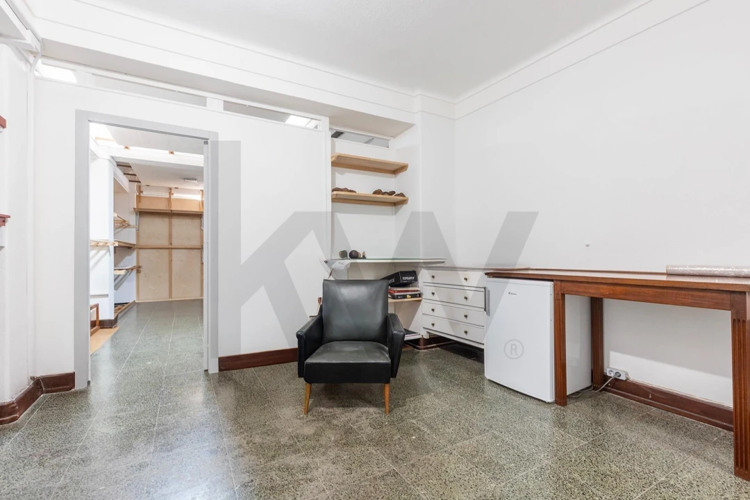 Loja para Arrendamento em Avenidas Novas Foto 21