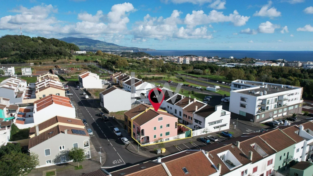 Moradia T3 para Venda em Ponta Delgada (São Pedro) Foto 33