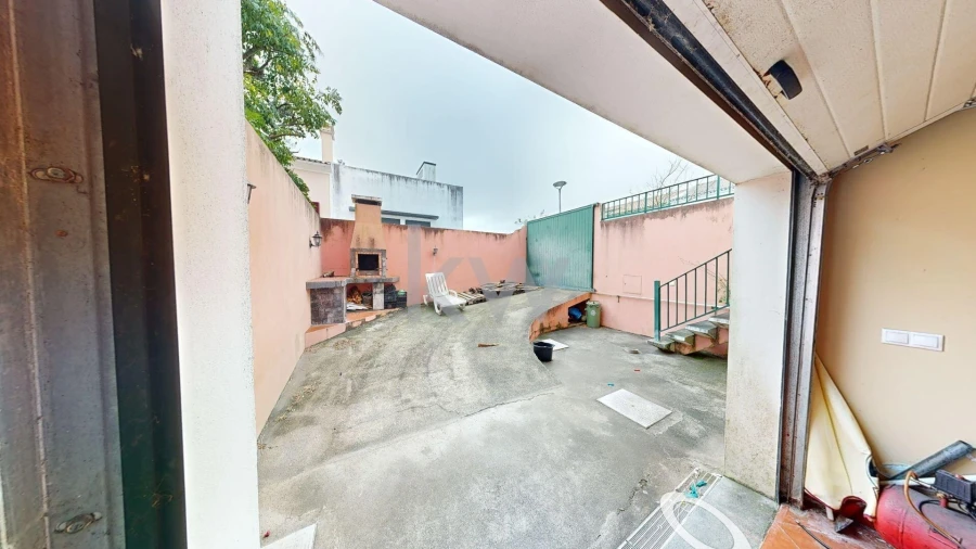 Moradia T3 para Venda em Ponta Delgada (São Pedro) Foto 16