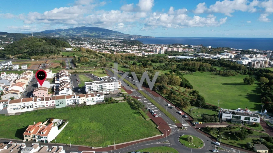 Moradia T3 para Venda em Ponta Delgada (São Pedro) Foto 31