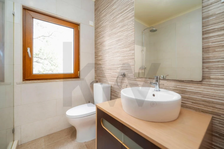 Moradia T4 para Venda em Santa Catarina da Fonte do Bispo Foto 54