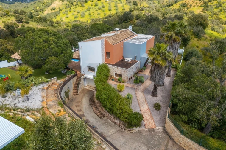 Moradia T4 para Venda em Santa Catarina da Fonte do Bispo Foto 3