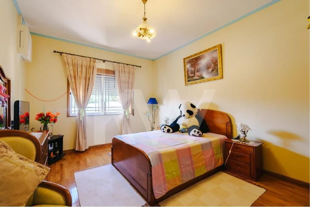 Moradia T6 para Venda em Milheiros de Poiares Foto 14