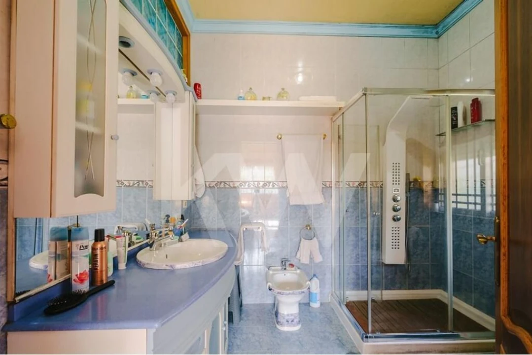 Moradia T6 para Venda em Milheiros de Poiares Foto 19