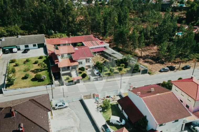 Moradia T6 para Venda em Milheiros de Poiares