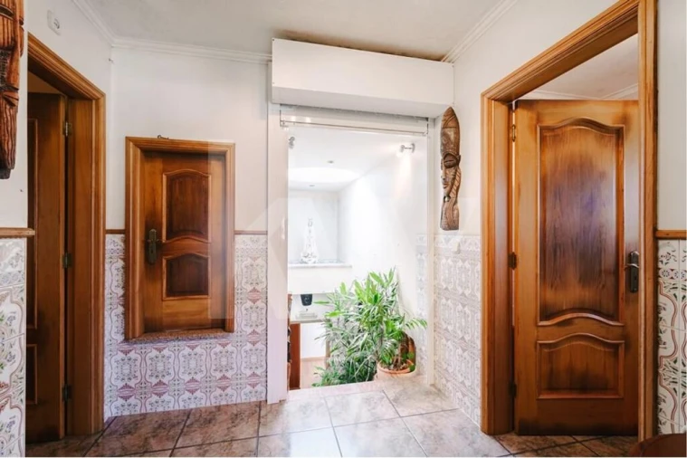 Moradia T6 para Venda em Milheiros de Poiares Foto 21