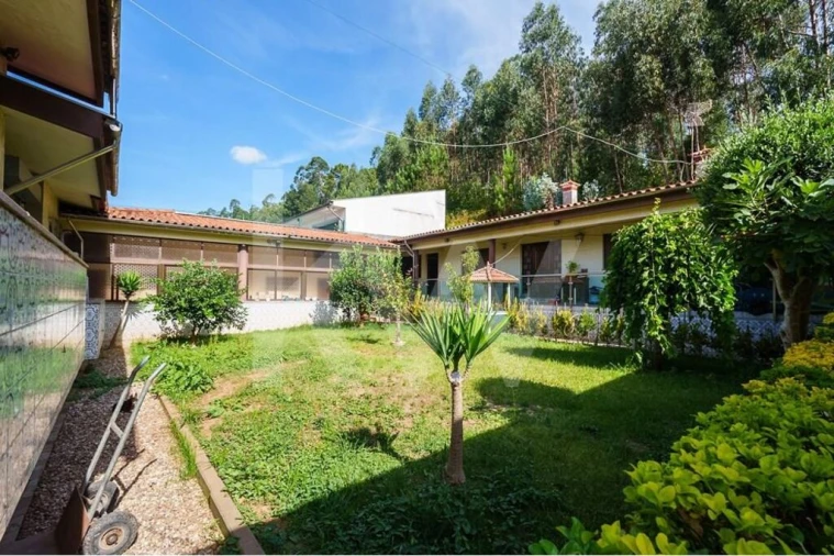 Moradia T6 para Venda em Milheiros de Poiares Foto 35