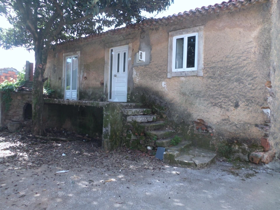 Moradia T3 para Venda em Sazes do Lorvão Foto 1