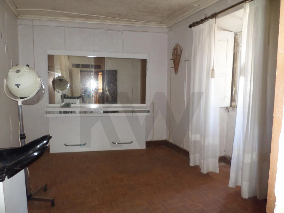 Moradia T3 para Venda em Sazes do Lorvão Foto 8