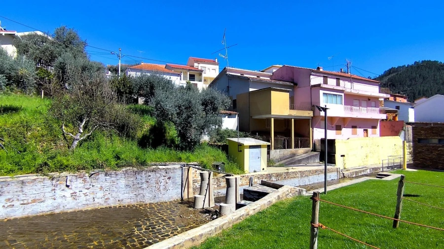 Moradia T3 para Venda em Dornelas do Zezere Foto 3