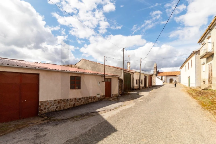 Garagem para Venda em To Foto 8