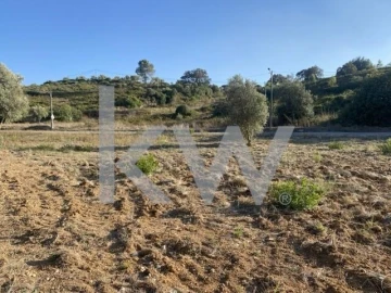 Terreno para Venda em Azoia de Cima e Tremês