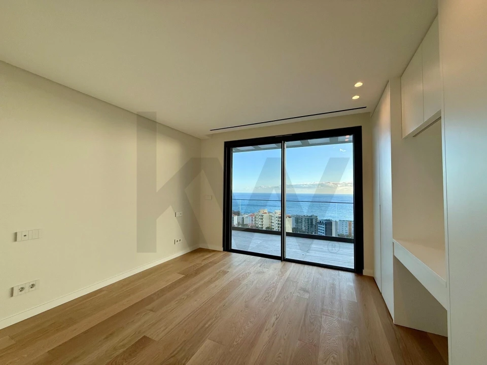 Apartamento T4 para Venda em São Martinho Foto 15