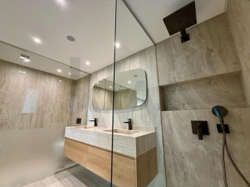 Apartamento T4 para Venda em São Martinho