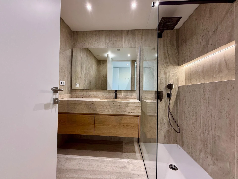 Apartamento T4 para Venda em São Martinho Foto 12
