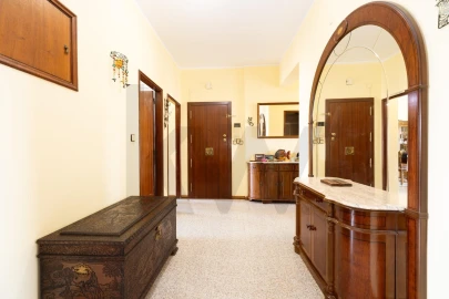 Apartamento T4 para Venda em Oeiras e São Julião da Barra, Paço de Arcos e Caxias