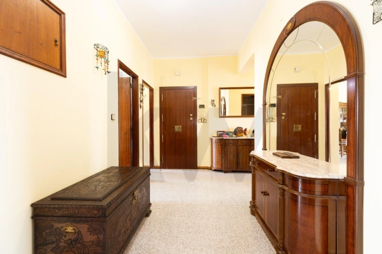 Apartamento T4 para Venda em Oeiras e São Julião da Barra, Paço de Arcos e Caxias Foto 19