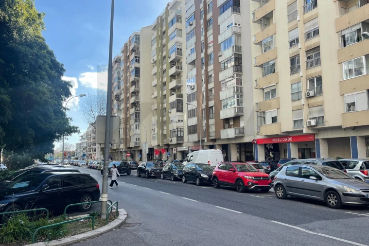 Negócio para Venda em Algés, Linda-A-Velha e Cruz Quebrada-Dafundo Foto 11